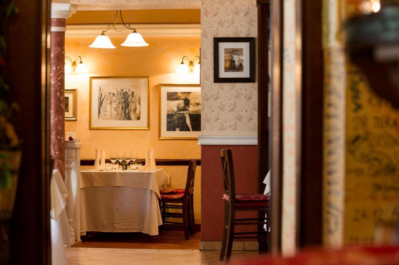 Rooms & Restaurant Ostarija ドレーニスケ・トプリーツェ エクステリア 写真