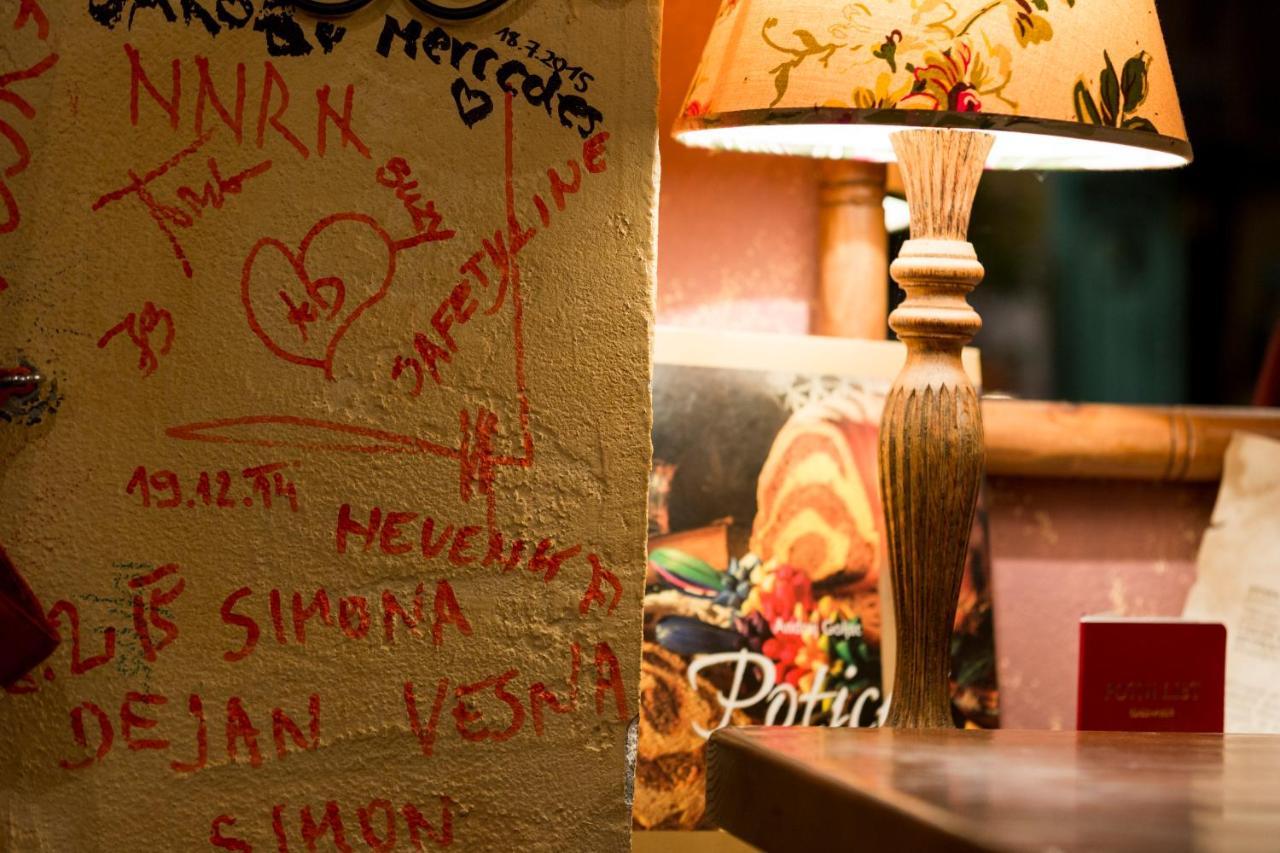 Rooms & Restaurant Ostarija ドレーニスケ・トプリーツェ エクステリア 写真